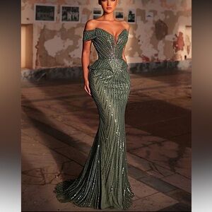 Elegant Green Off-Shoulder Sequin Evening Dress –Luxury Formal Gown